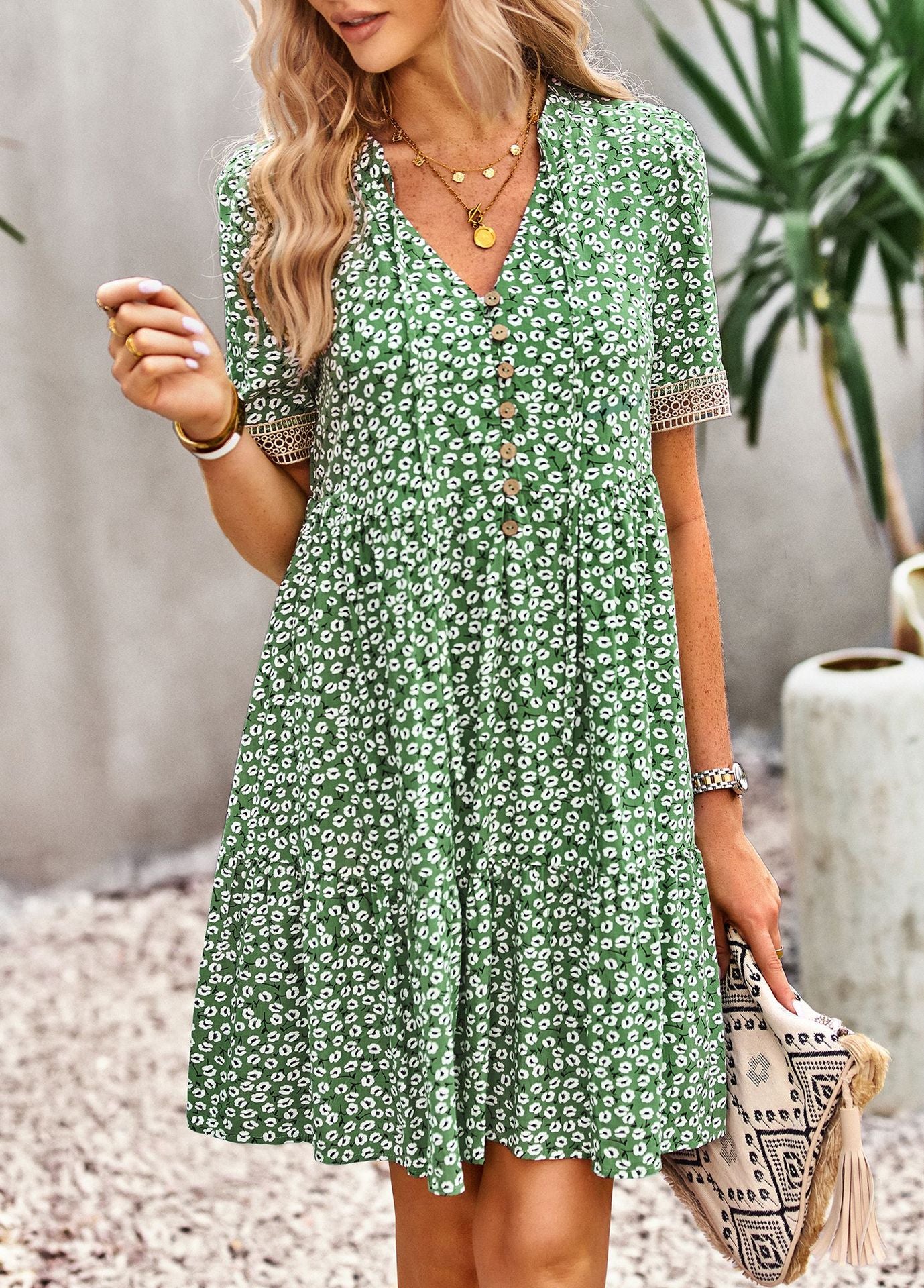 Floral Buttoned Puff Sleeve Dress