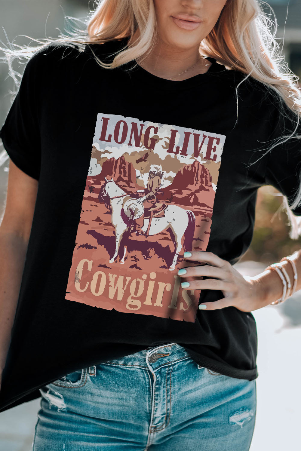 LONG LIVE COWGIRLS Graphic Tee