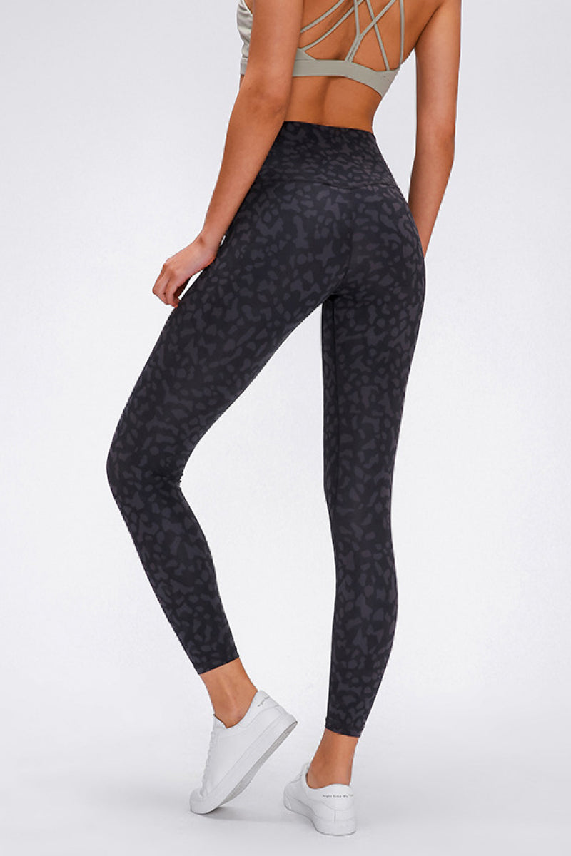 Wide Seamless Band Waist Sports Leggings - ONYX ASHE