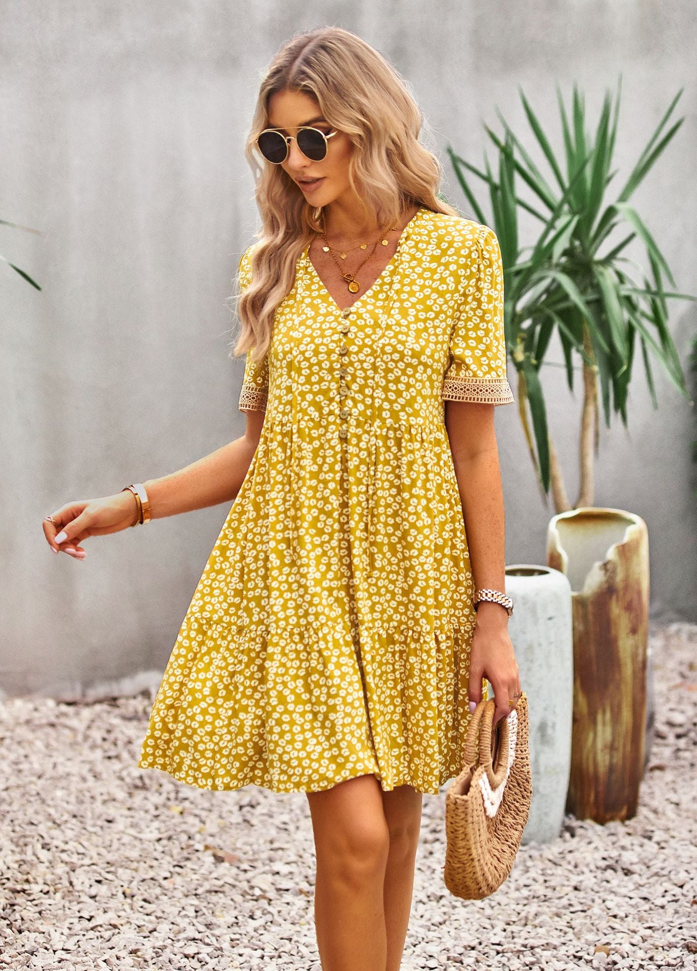 Floral Buttoned Puff Sleeve Dress