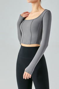 Seam Detail Thumbhole Sleeve Cropped Sports Top - ONYX ASHE